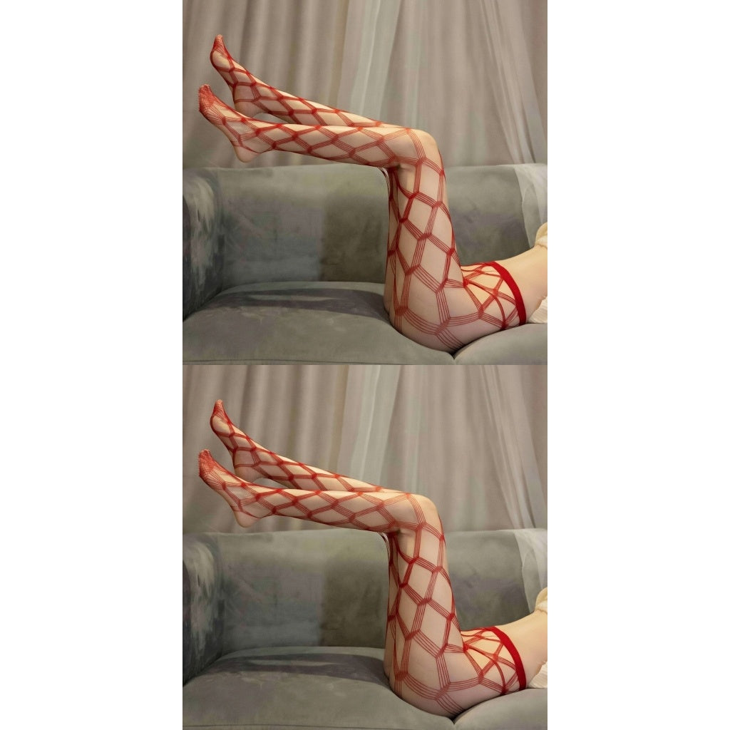 Bold Diamond Crisscross Fishnet Stockings