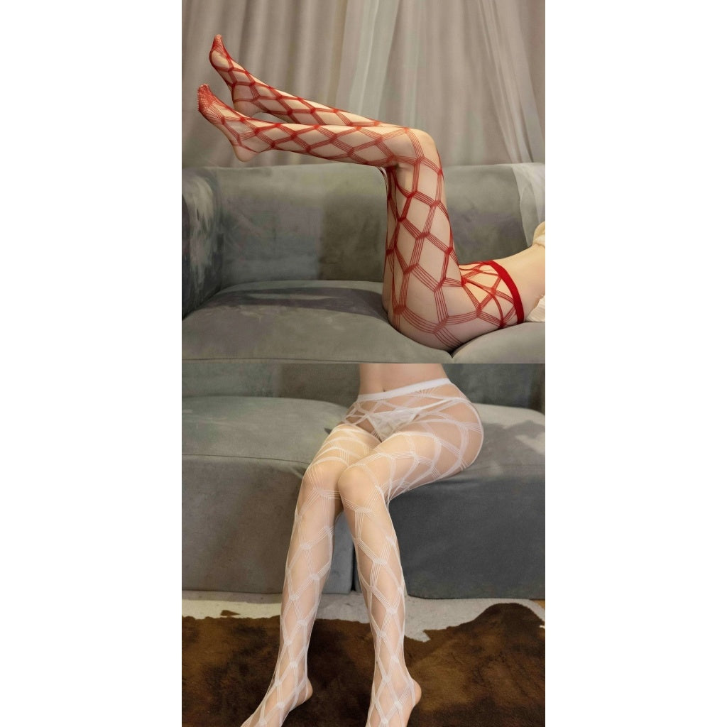 Bold Diamond Crisscross Fishnet Stockings