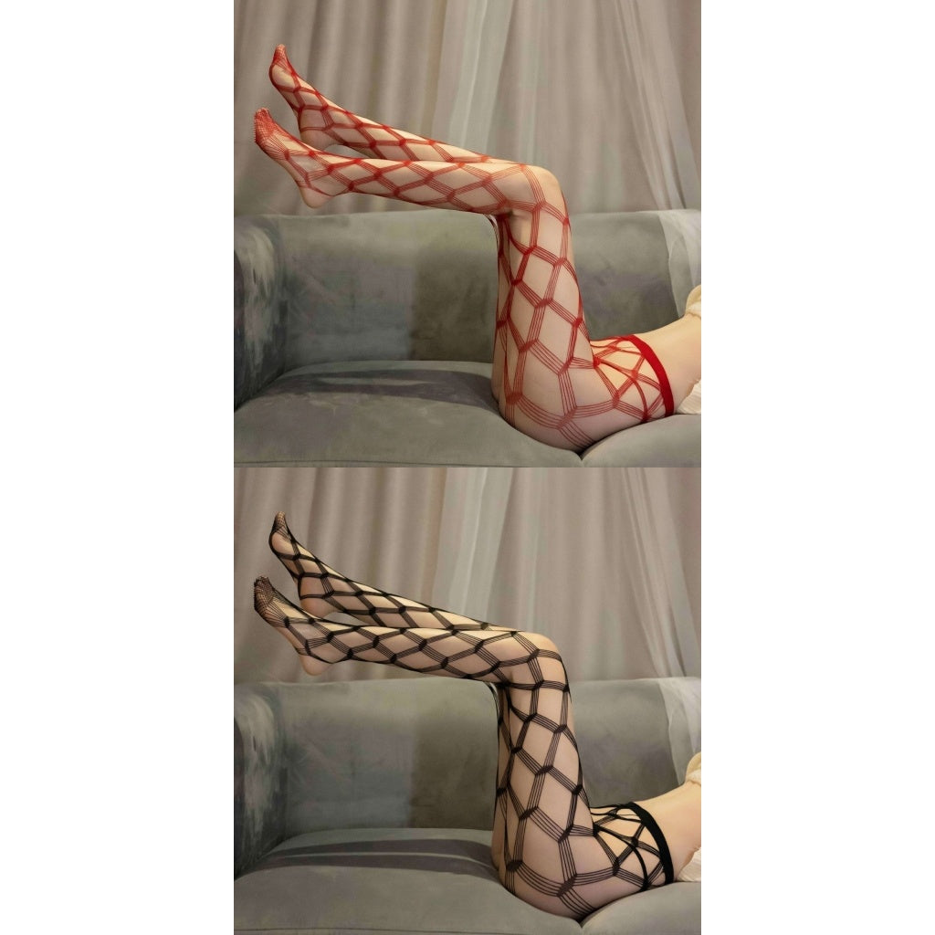 Bold Diamond Crisscross Fishnet Stockings